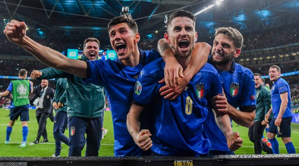 Soccer Blog | Italy beat Spain on penalties